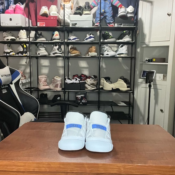 This is a pair of Jordan 11 Retro Crib Bootie 'Legend Blue' infant shoes size 2c - Picture 6 of 6
